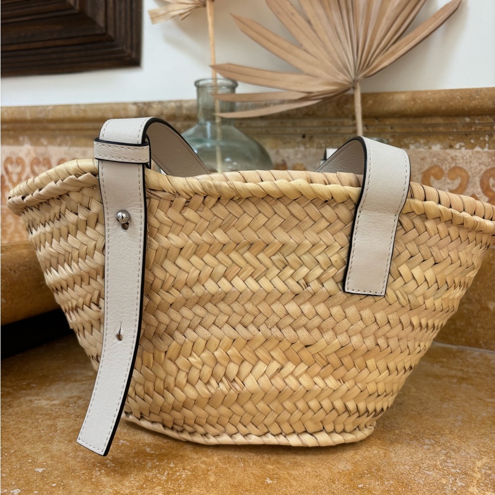 Loewe small basket bag in palm leaf and calfskin - Picture 5 of 6